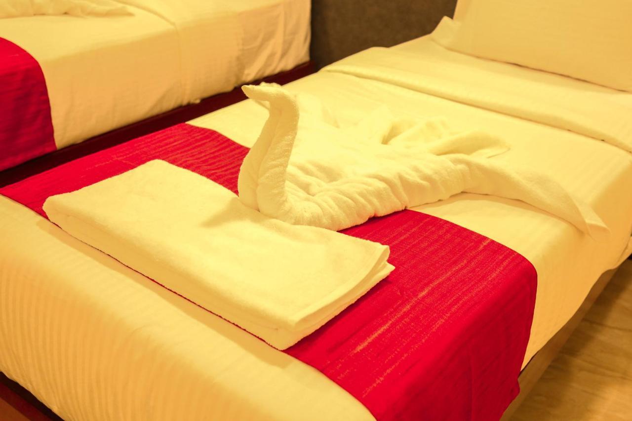 Hotel Sera Grand Ченнаї Екстер'єр фото