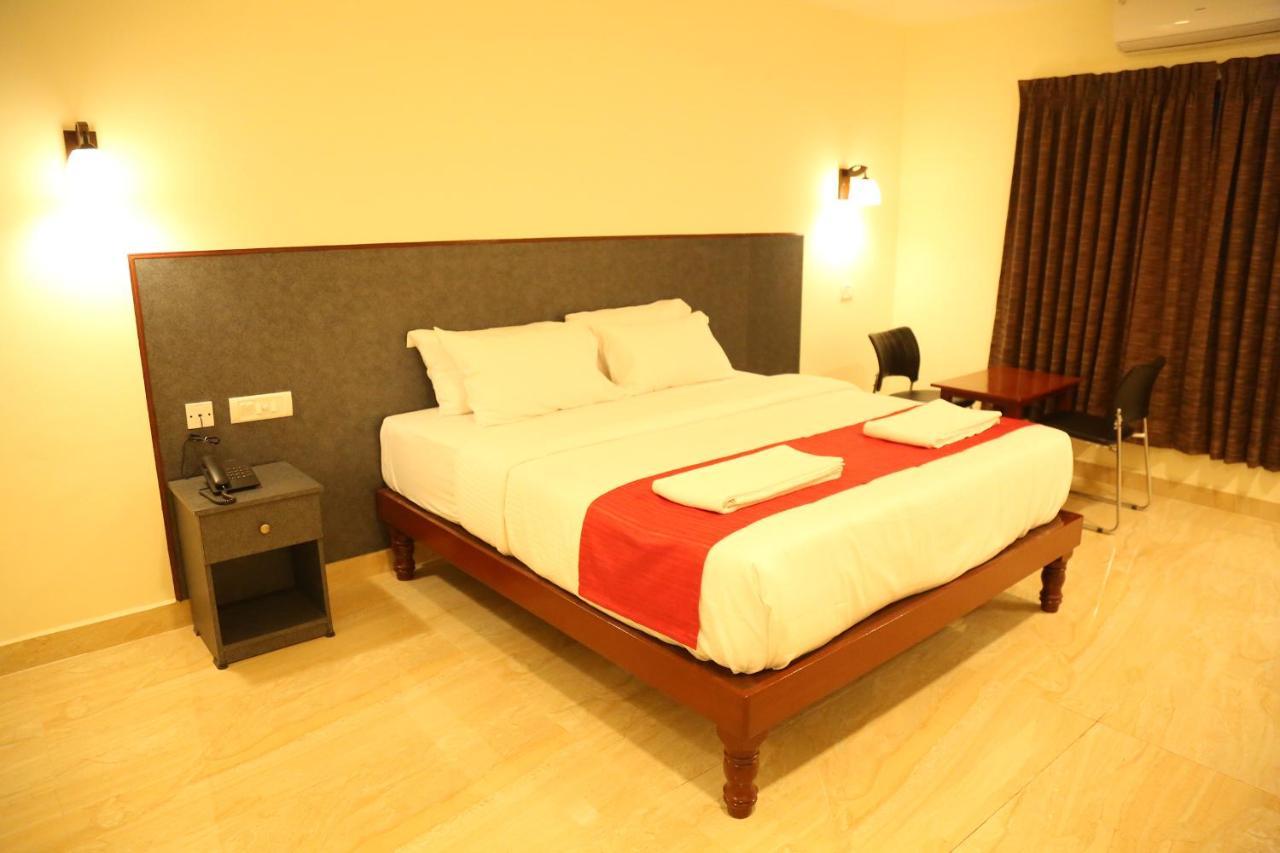 Hotel Sera Grand Ченнаї Екстер'єр фото